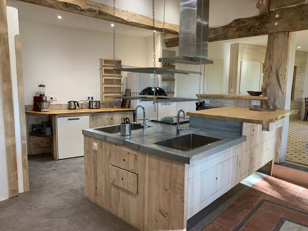Gite Les Cabanes De Fallot Pour 15 Personnes - Piscine Naturelle L'isle-Bouzon 外观 照片